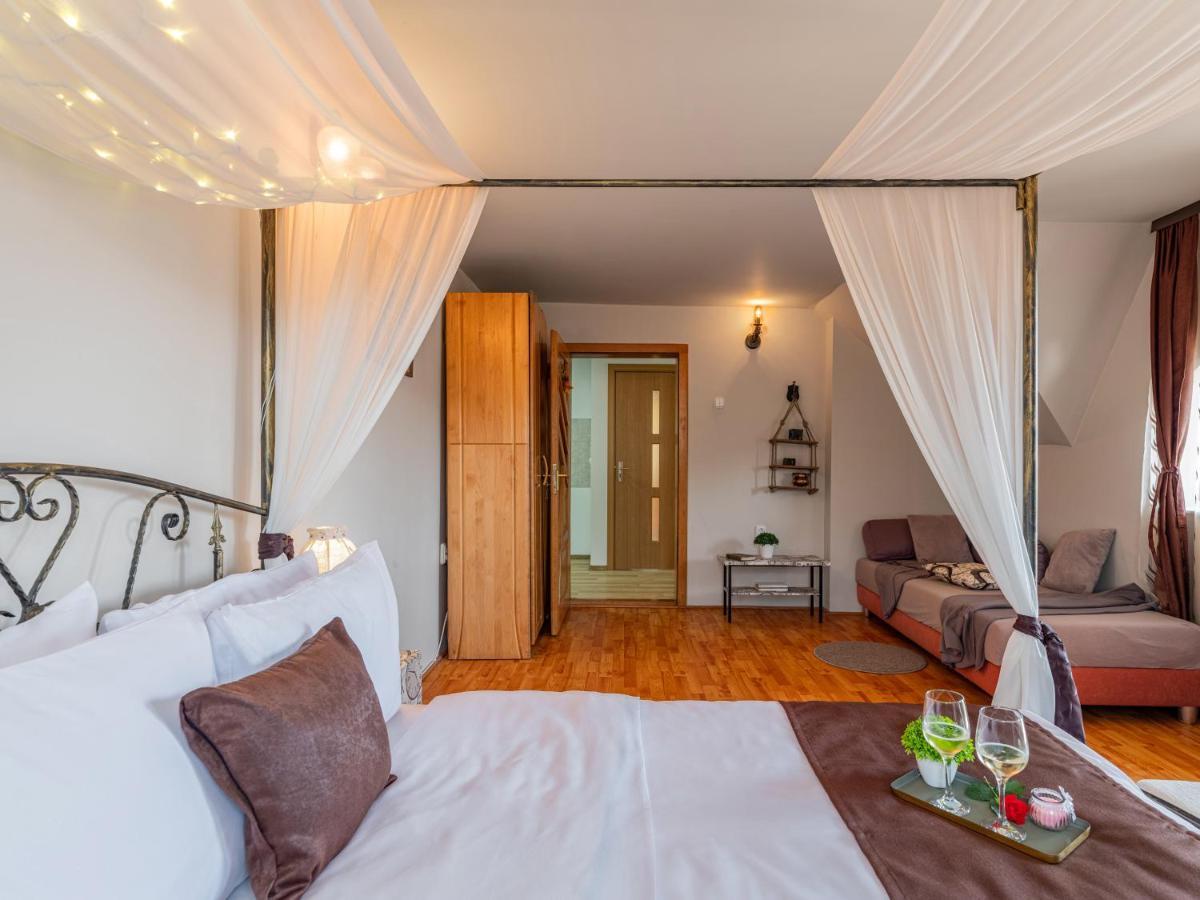 Rose Apartment Sighisoara Ngoại thất bức ảnh